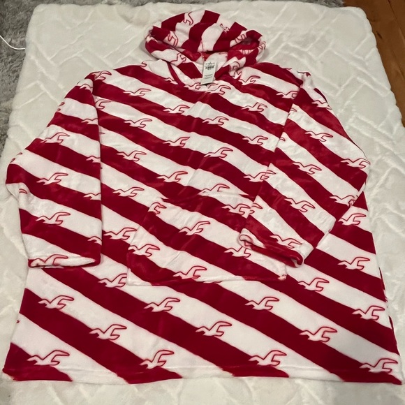 Hollister Other - NWT - Hollister Women's/Teen EXTREMELY soft Lounge Hoodie Velvety soft! One Size
